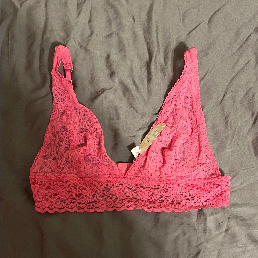 Victoria's Secret Vibrant Lace Bralette